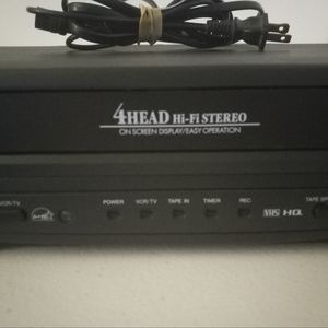 Emerson EWV601 Hi-Fi 19 Micron 4 Head VHS VCR Player/Recorder- Tested